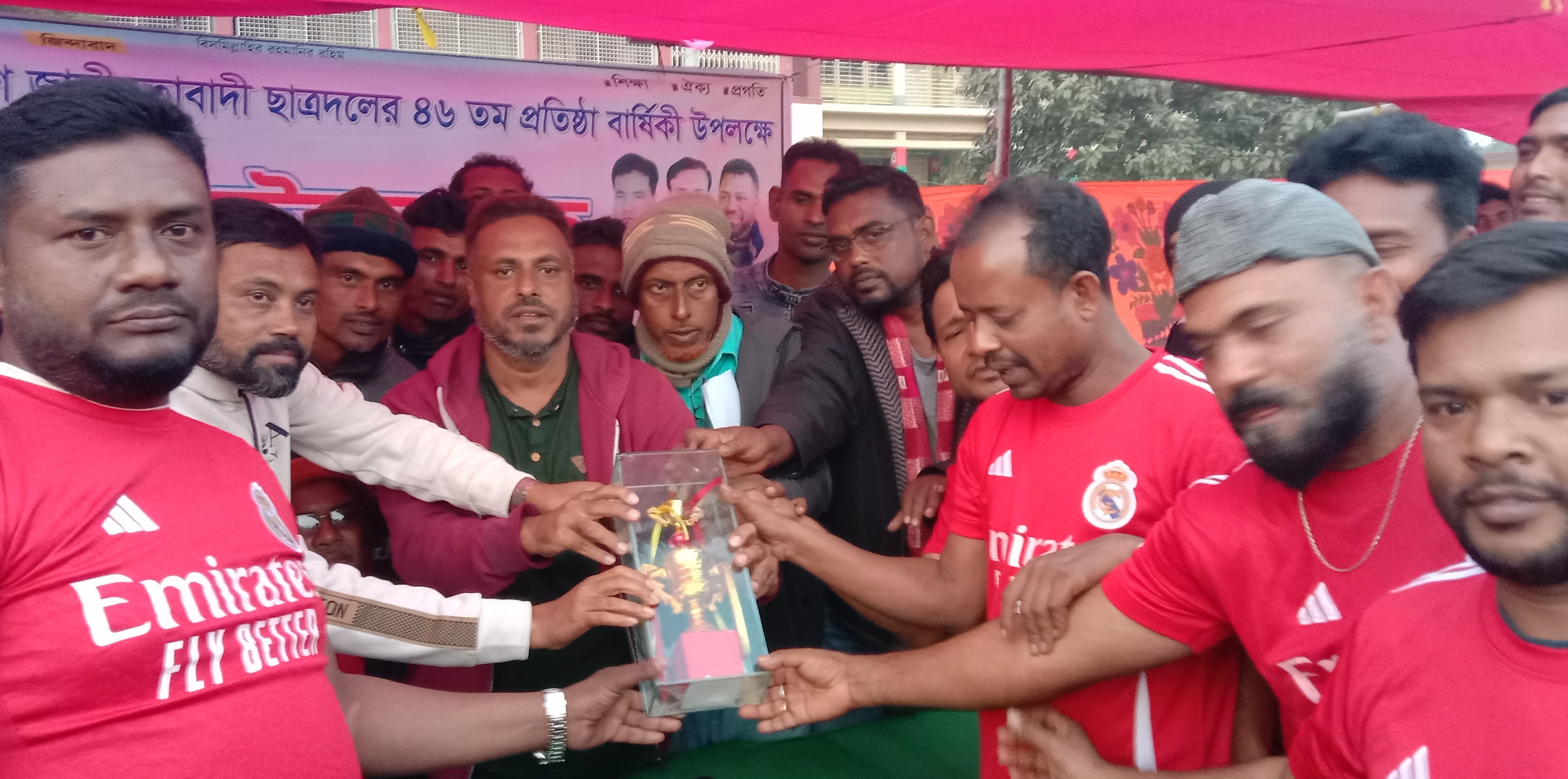 কয়রায় প্রীতি ফুটবলে সাবেক ছাত্রদল একাদশ জয়ী